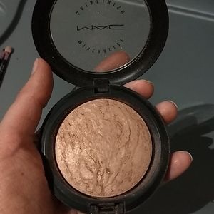 Mac Light Flush Mineralize SkinFinish